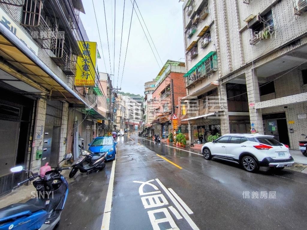 基隆市中正區住宅土地房屋室內格局與周邊環境