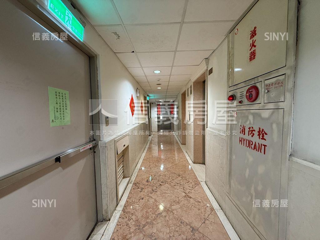 專任山海大地首景房屋室內格局與周邊環境