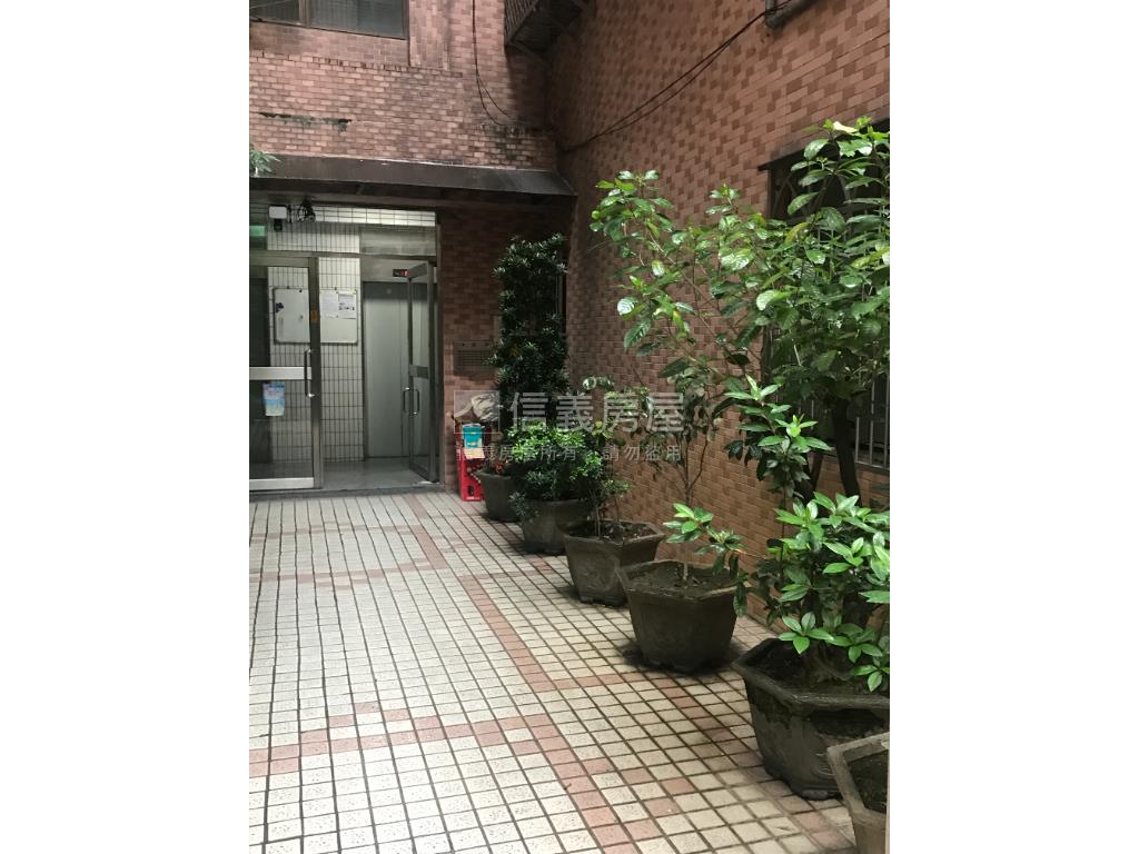 成功路低總價管理社區華廈房屋室內格局與周邊環境