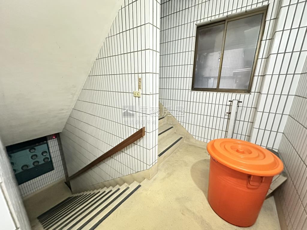 成功路低總價管理社區華廈房屋室內格局與周邊環境