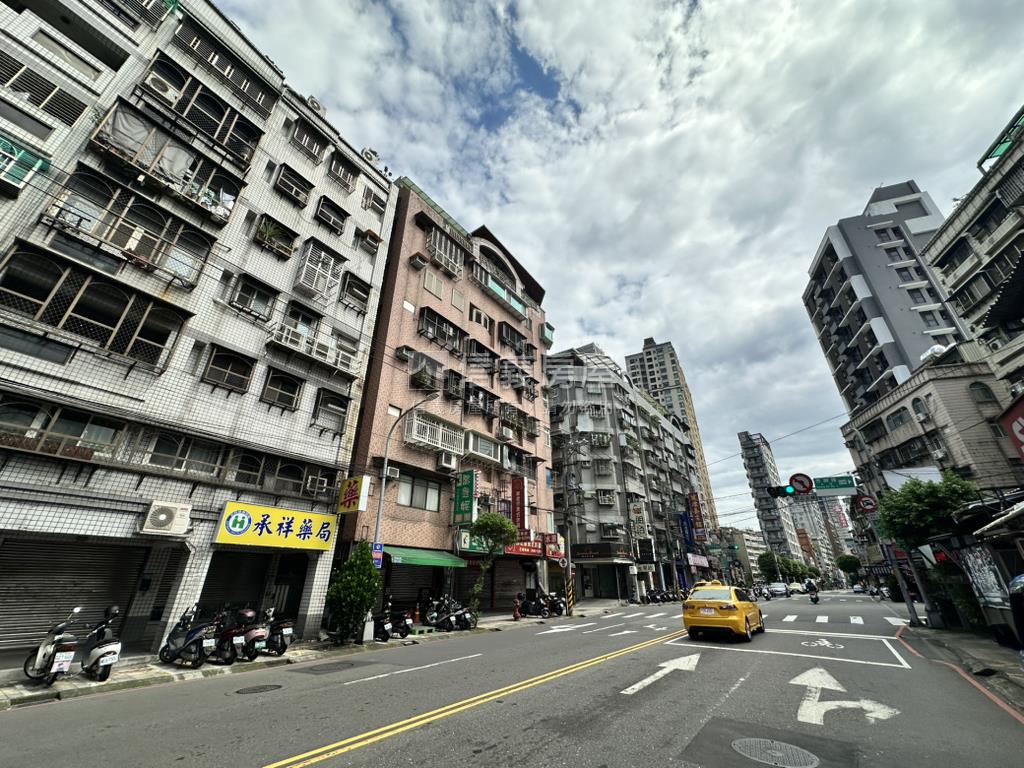 成功路低總價管理社區華廈房屋室內格局與周邊環境