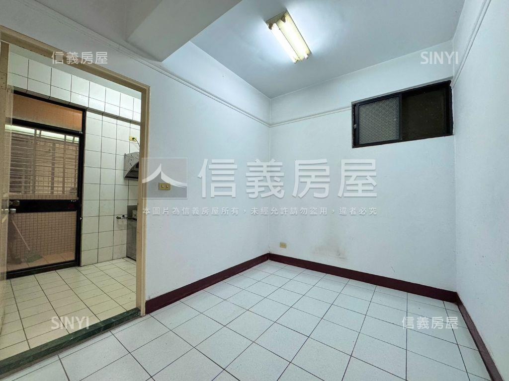 捷運總站免爬高二樓房屋室內格局與周邊環境