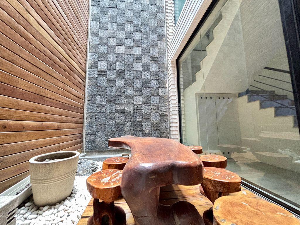 光影。茶韻。拾光角窗房屋室內格局與周邊環境