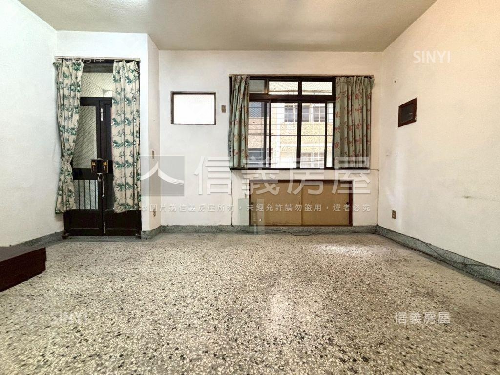 開店就要衛民街大面寬老宅房屋室內格局與周邊環境