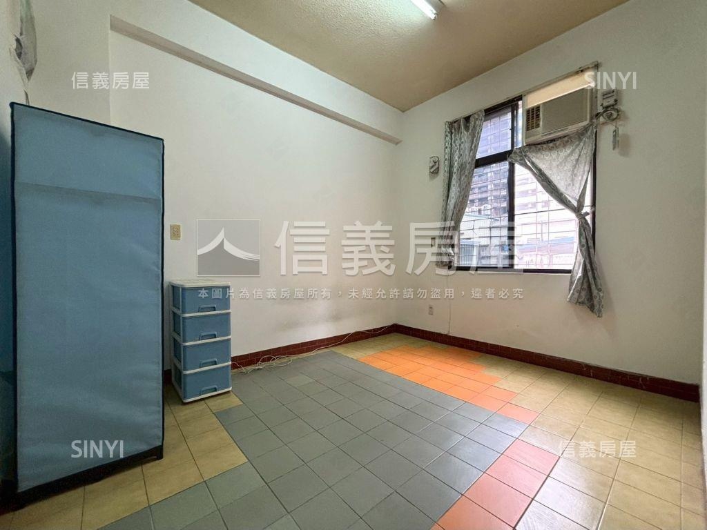 開店就要衛民街大面寬老宅房屋室內格局與周邊環境