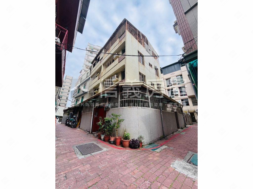 開店就要衛民街大面寬老宅房屋室內格局與周邊環境