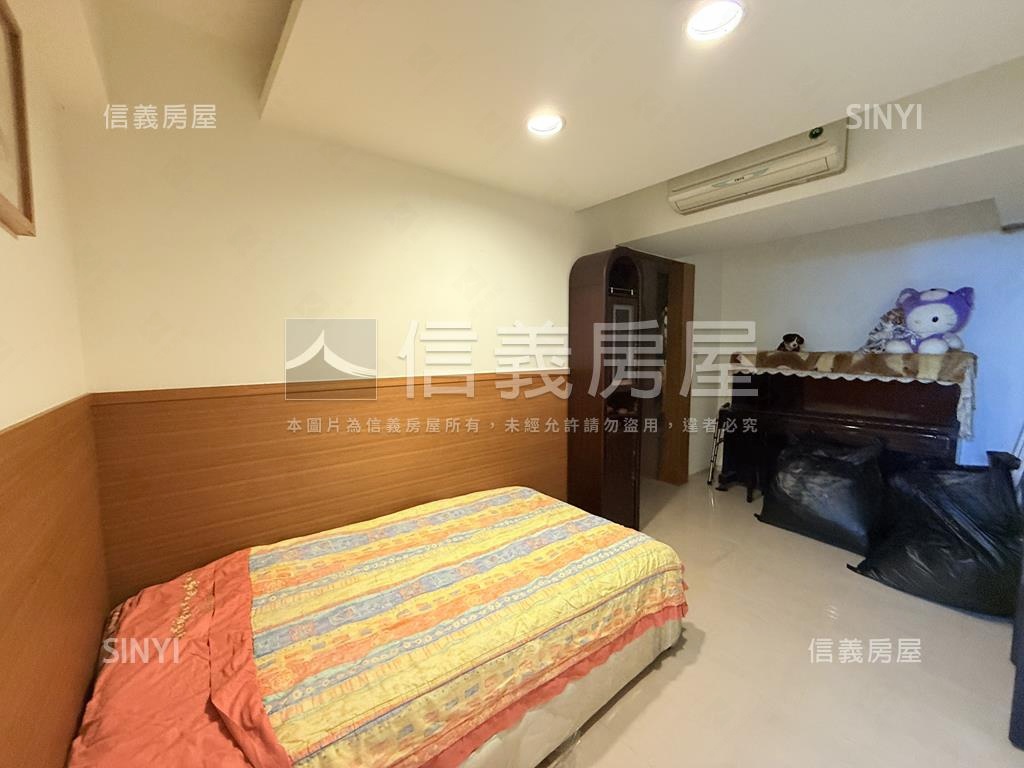 捷運多功能使用面寬一樓房屋室內格局與周邊環境