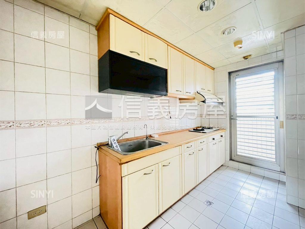 藝術園區高樓層採光美三房房屋室內格局與周邊環境