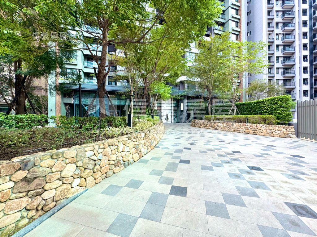 【嘉磐樸樹】四房精裝平車房屋室內格局與周邊環境