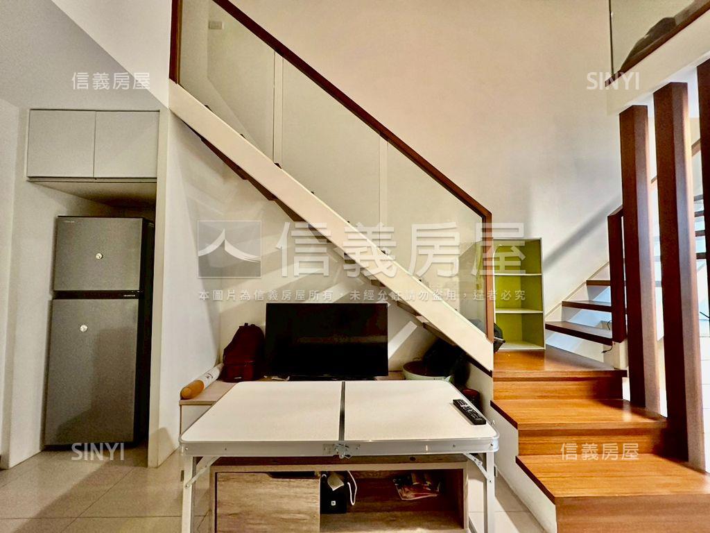 采舍七樓附車位房屋室內格局與周邊環境