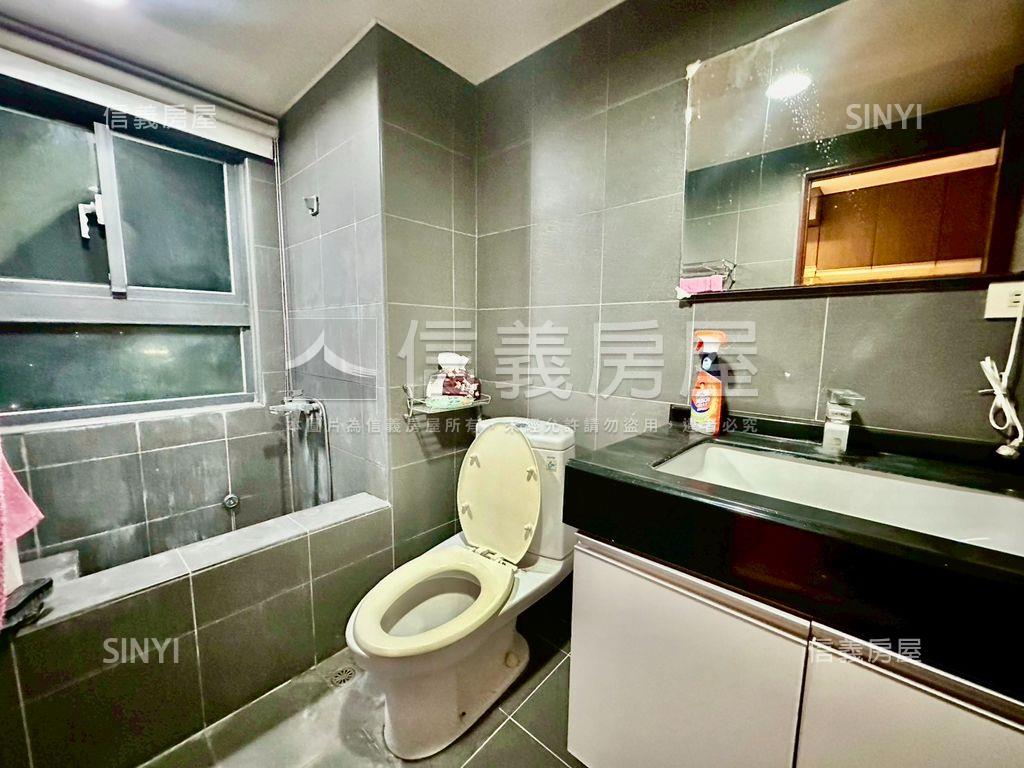 采舍七樓附車位房屋室內格局與周邊環境