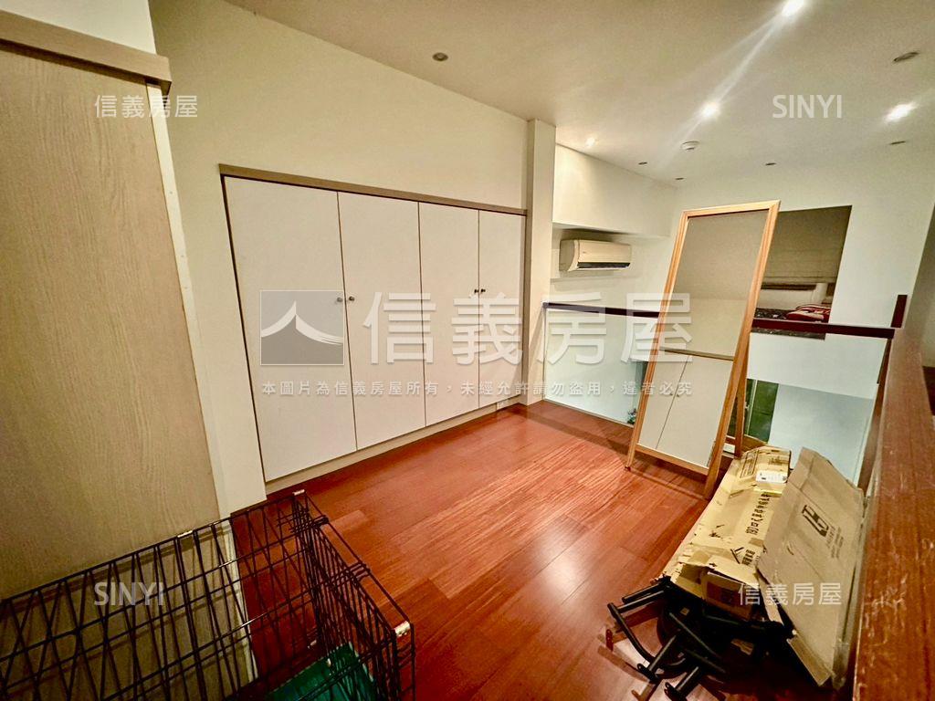 采舍七樓附車位房屋室內格局與周邊環境