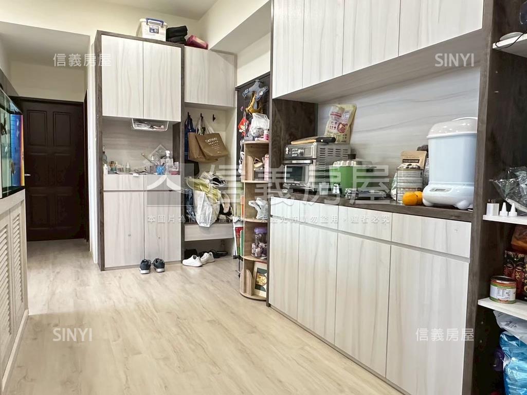 鴻築微風綠意盎然三房車位房屋室內格局與周邊環境