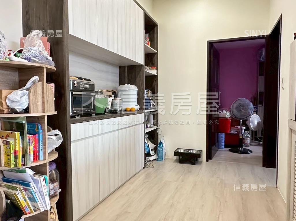 鴻築微風綠意盎然三房車位房屋室內格局與周邊環境