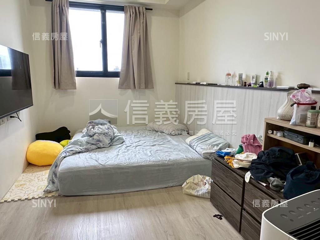 鴻築微風綠意盎然三房車位房屋室內格局與周邊環境
