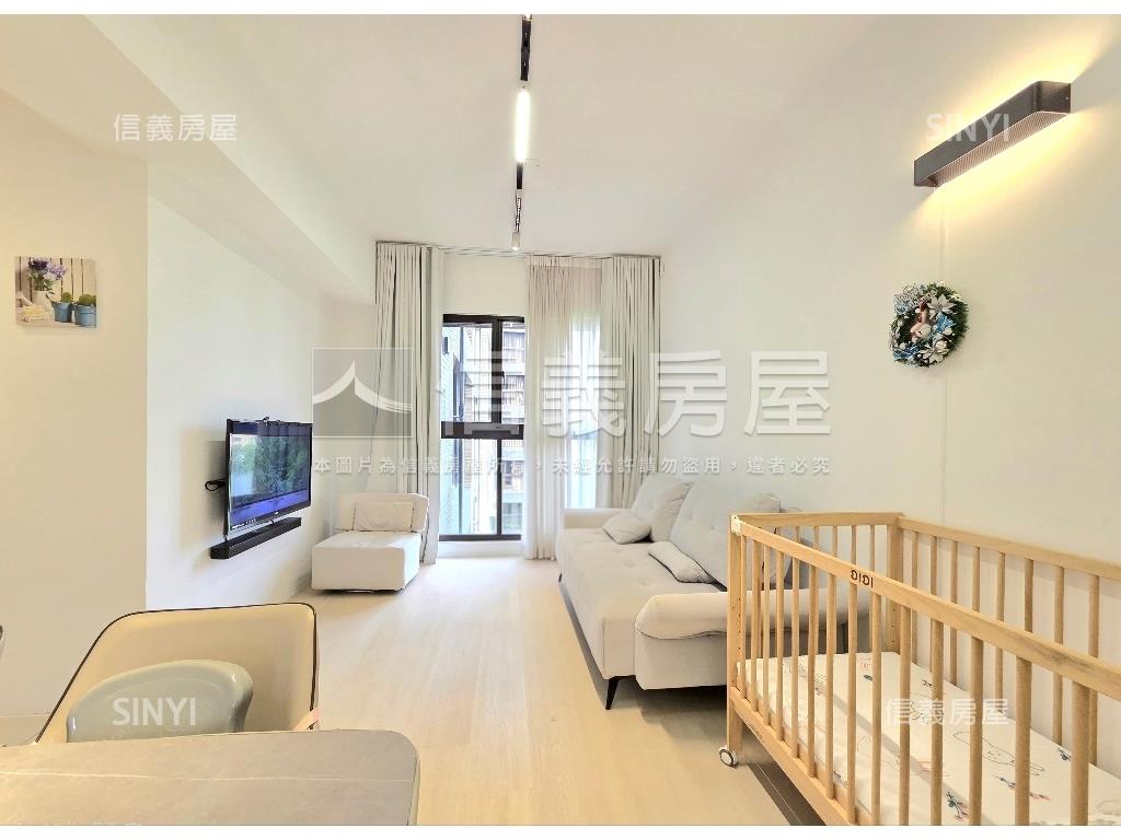 一起高飛邊間方正裝潢２房房屋室內格局與周邊環境