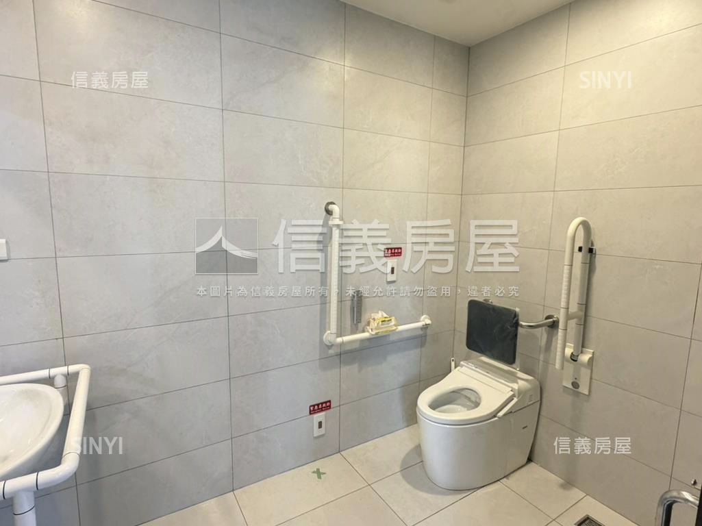 曉南門三角窗店面房屋室內格局與周邊環境