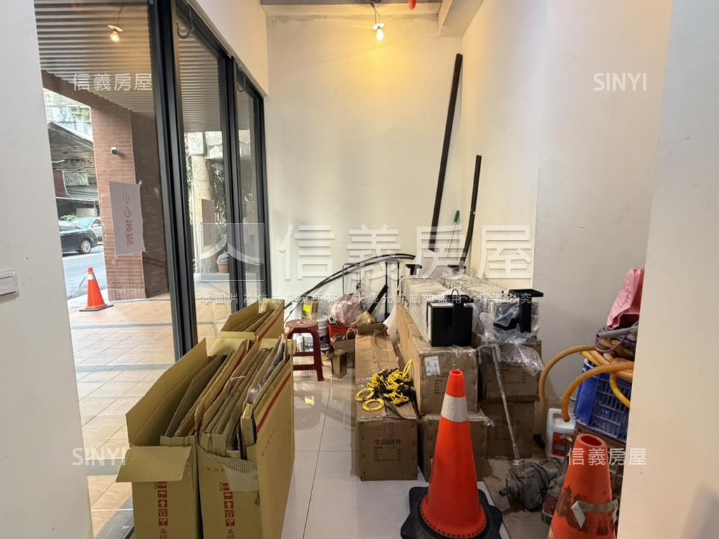 曉南門三角窗店面房屋室內格局與周邊環境