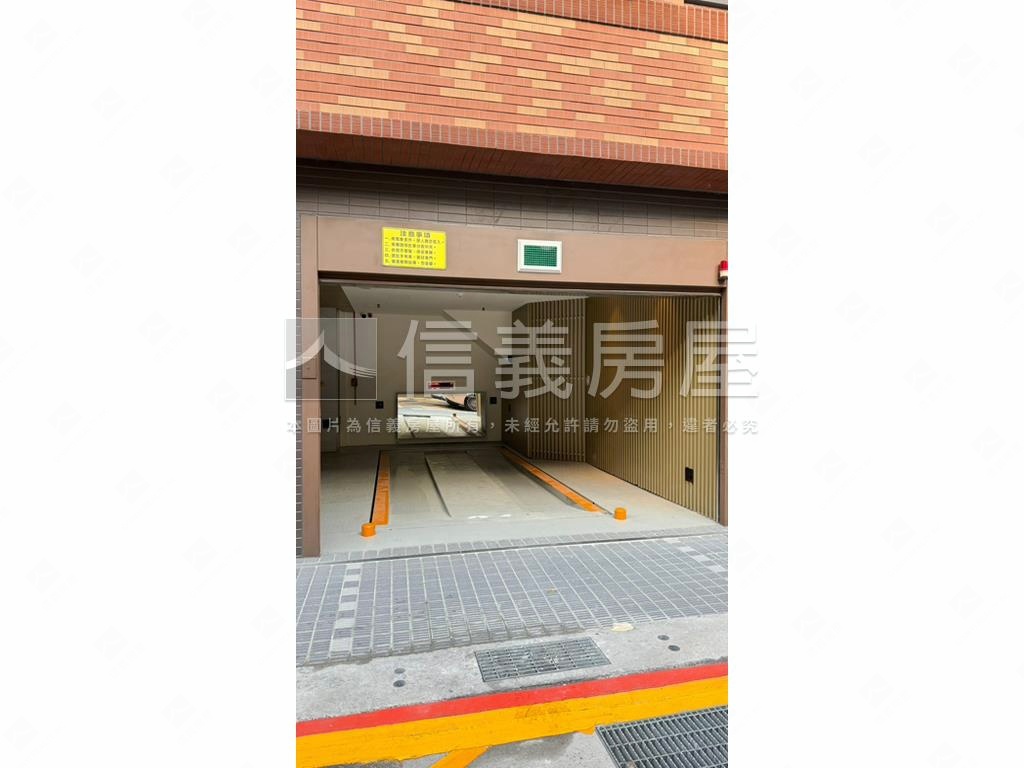 曉南門三角窗店面房屋室內格局與周邊環境