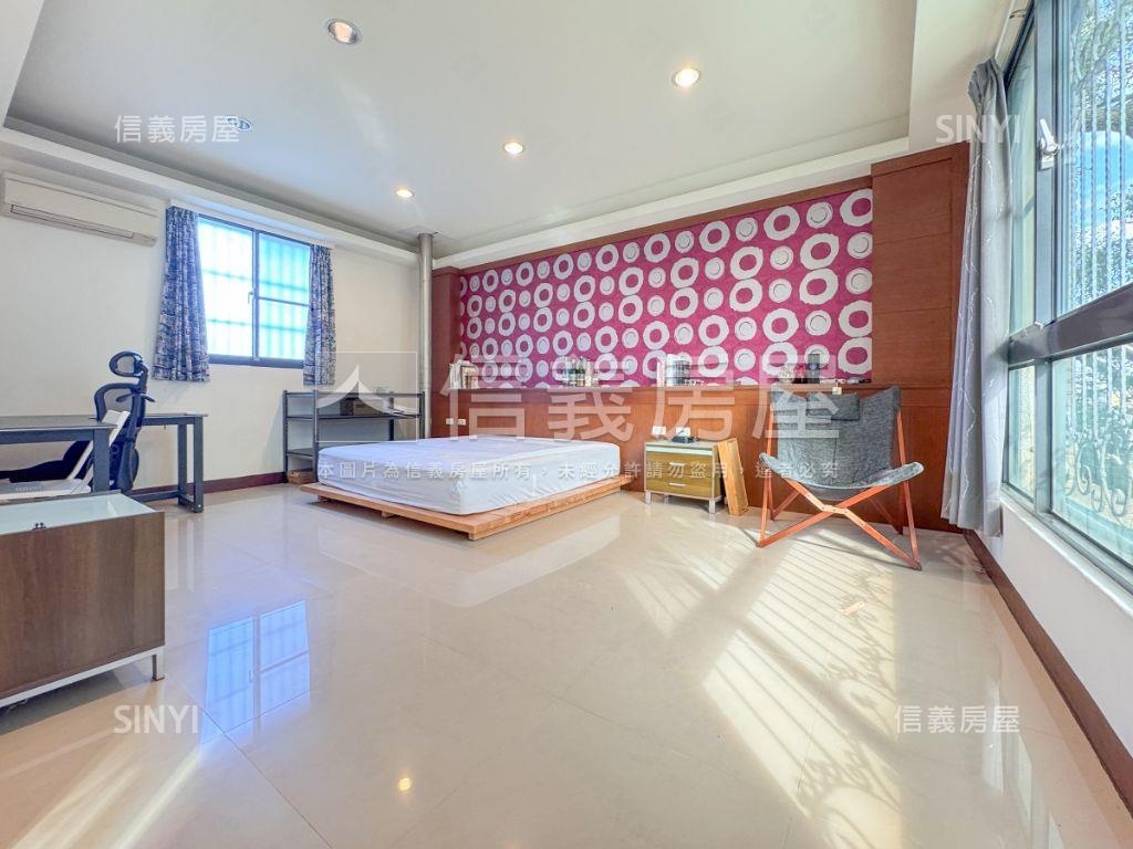 強！大面寬雙車位別墅房屋室內格局與周邊環境