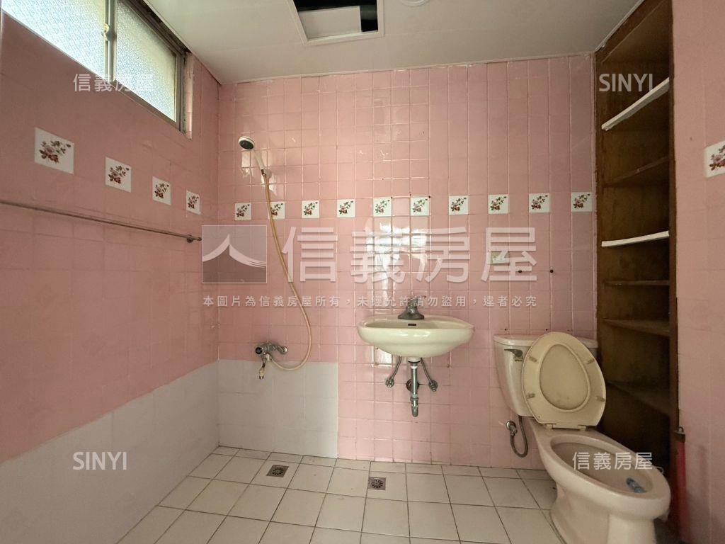 翡翠公寓四房房屋室內格局與周邊環境