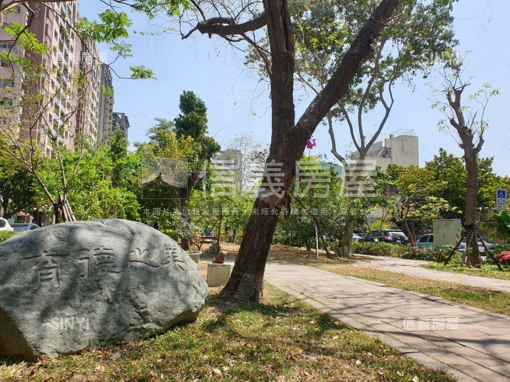 植物園育德園道四房平車位房屋室內格局與周邊環境