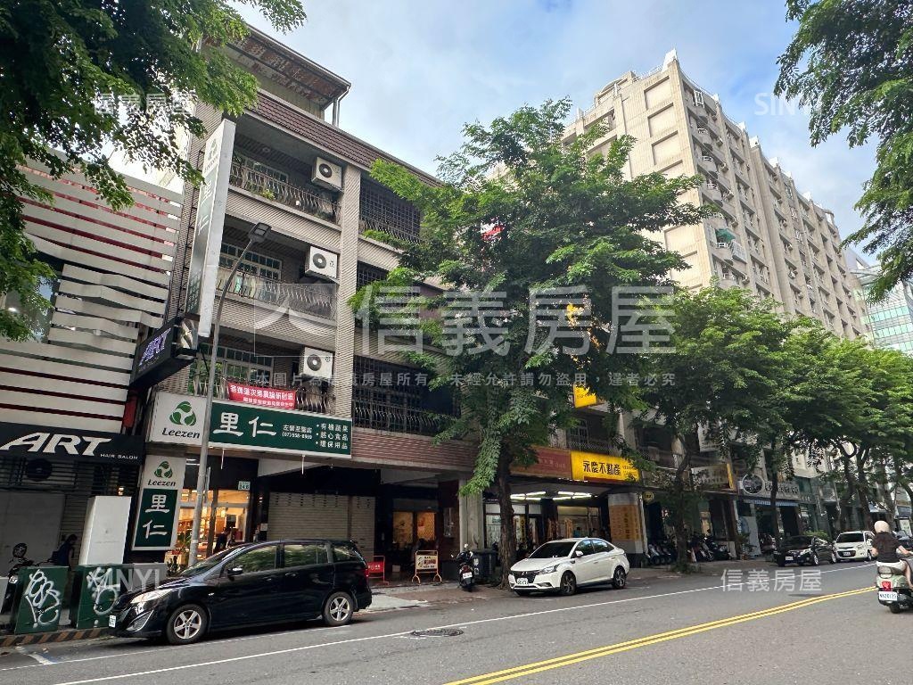 凹子底熱鬧精華店面土地房屋室內格局與周邊環境