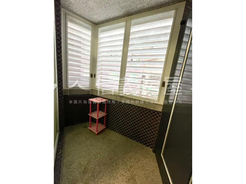 風尚薈萃學區宅兩房車位房屋室內格局與周邊環境