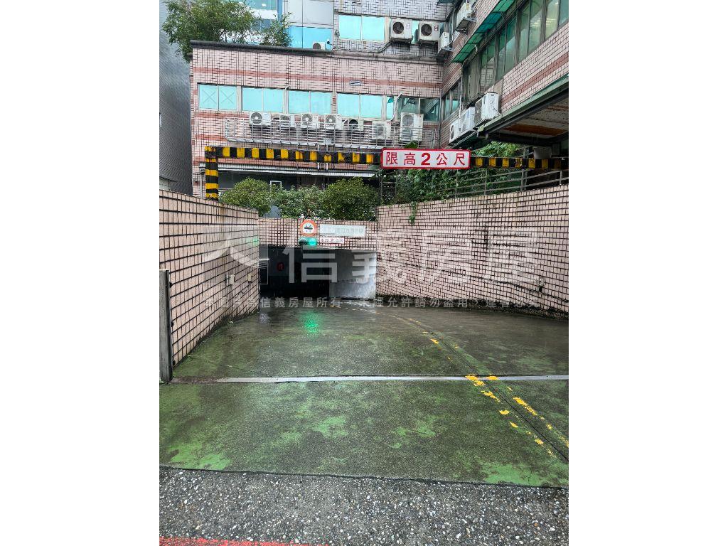 忠孝永春站少有１０車位房屋室內格局與周邊環境