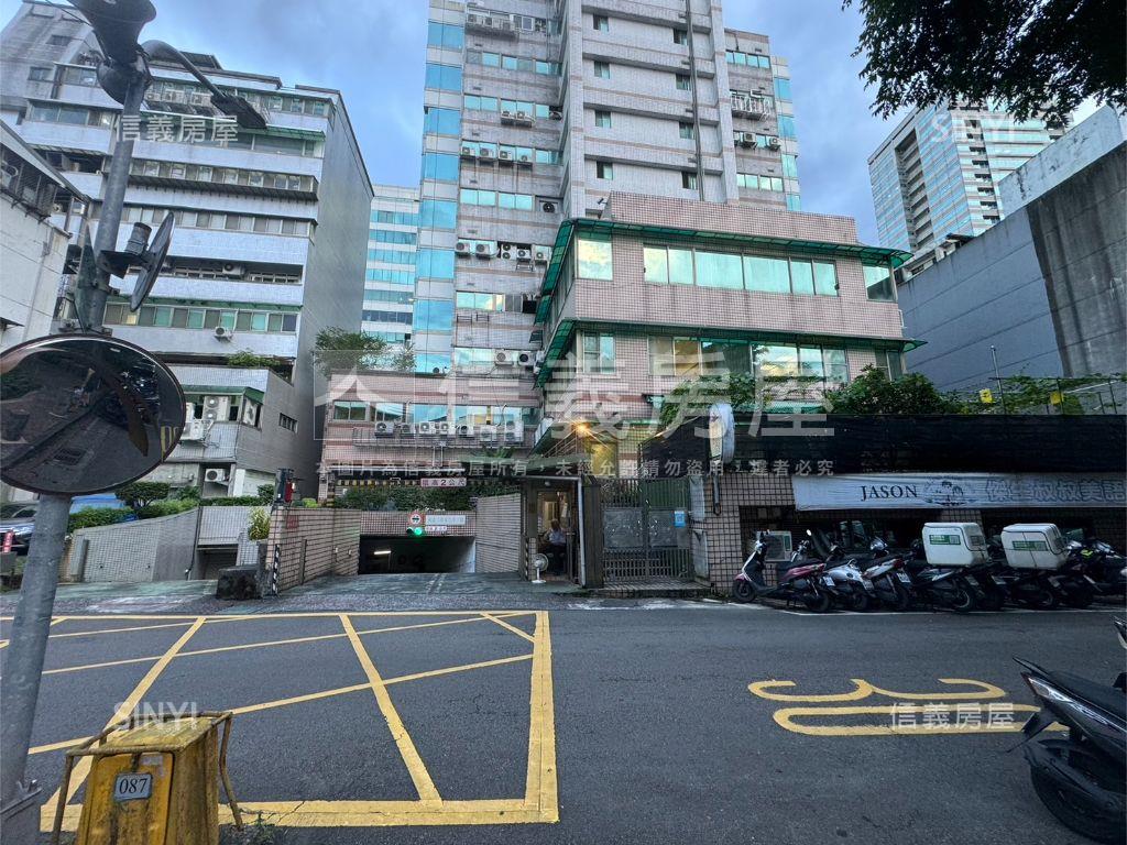 忠孝永春站少有１０車位房屋室內格局與周邊環境