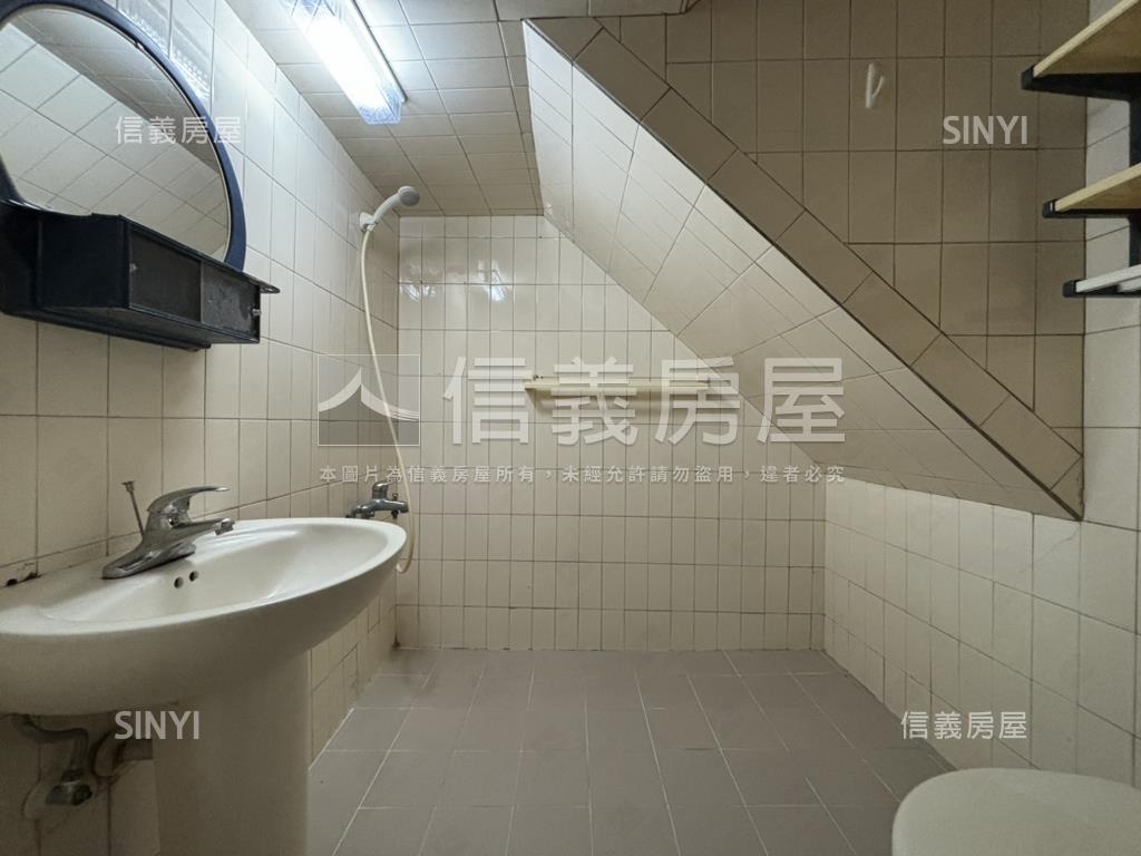 裕豐街面寬透天房屋室內格局與周邊環境