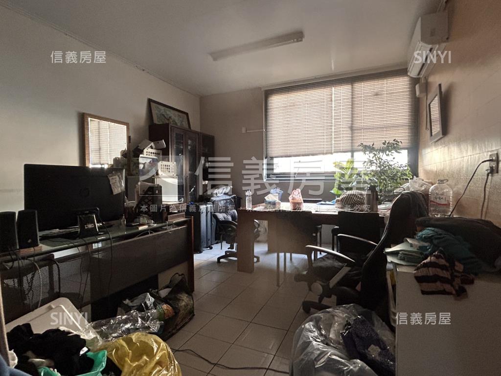 美麗島捷運站前路後巷透店房屋室內格局與周邊環境