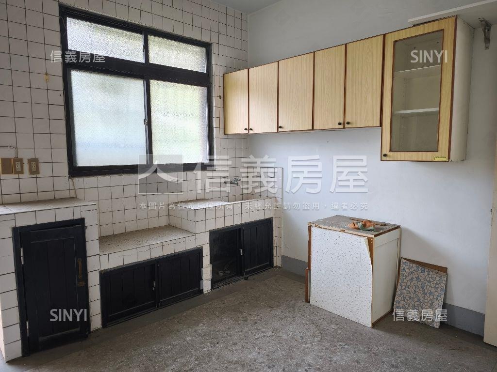 ２Ｆ公園旁公寓房屋室內格局與周邊環境