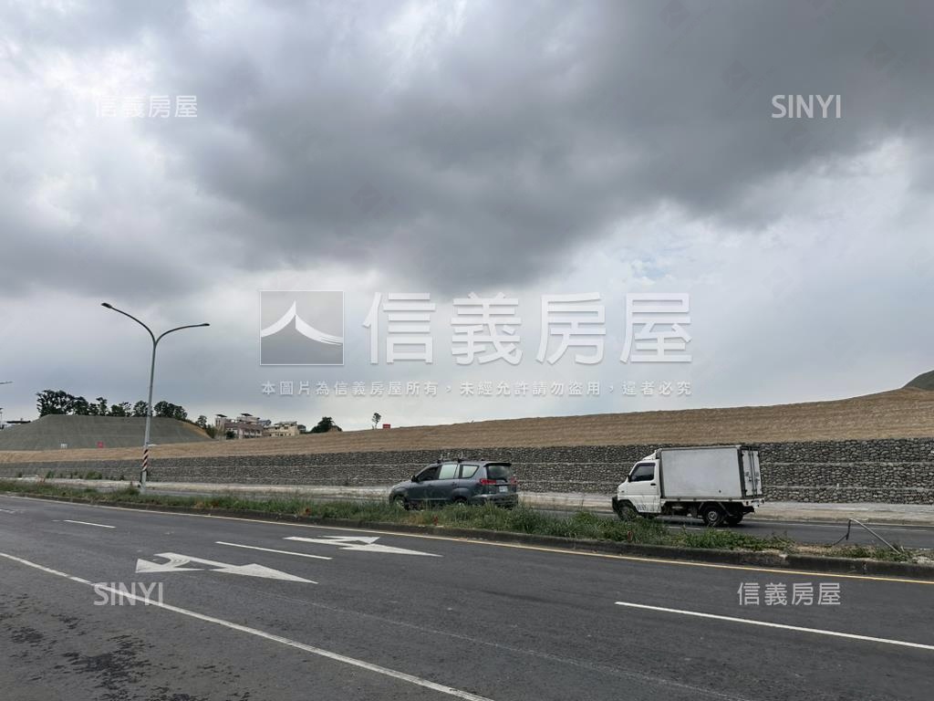 捷運黃線Ｙ１正路透店房屋室內格局與周邊環境