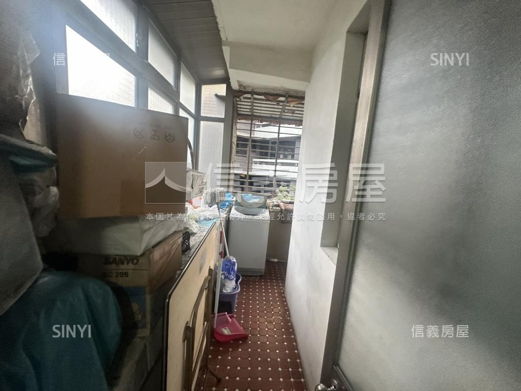 低總價捷運學區靜謐起家厝房屋室內格局與周邊環境