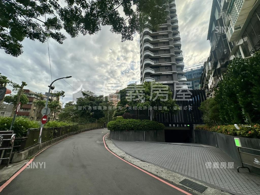 低總價捷運學區靜謐起家厝房屋室內格局與周邊環境