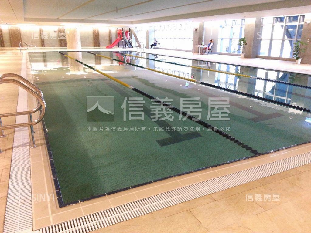 專任美河市四房車位房屋室內格局與周邊環境