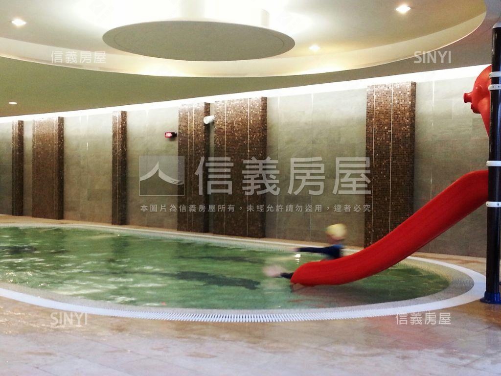 專任美河市四房車位房屋室內格局與周邊環境