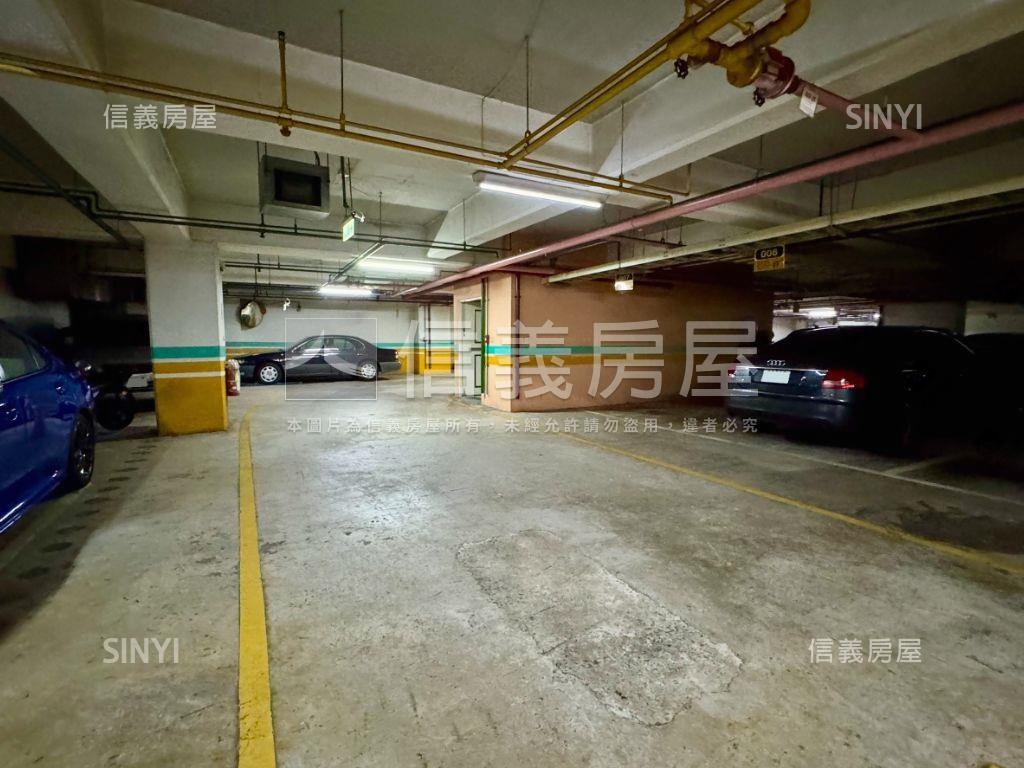 ＲＶ生活館三房車位房屋室內格局與周邊環境