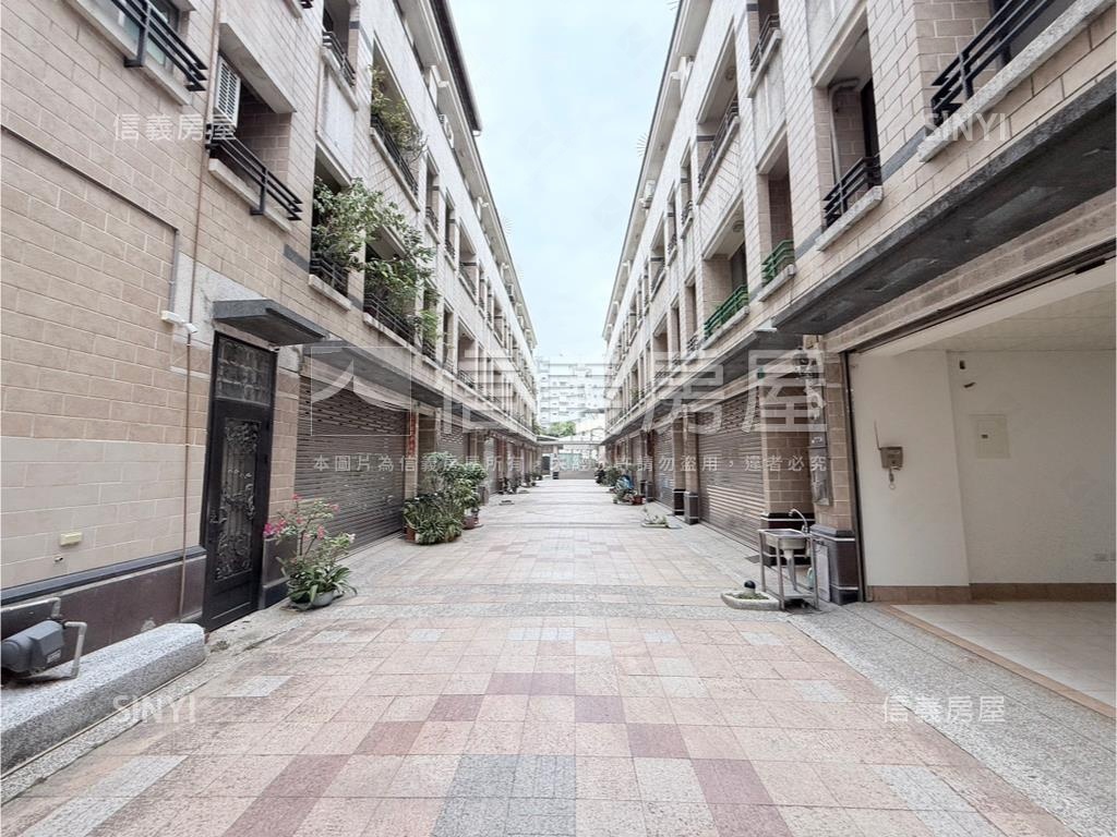 永大市角窗雙併車庫透天房屋室內格局與周邊環境