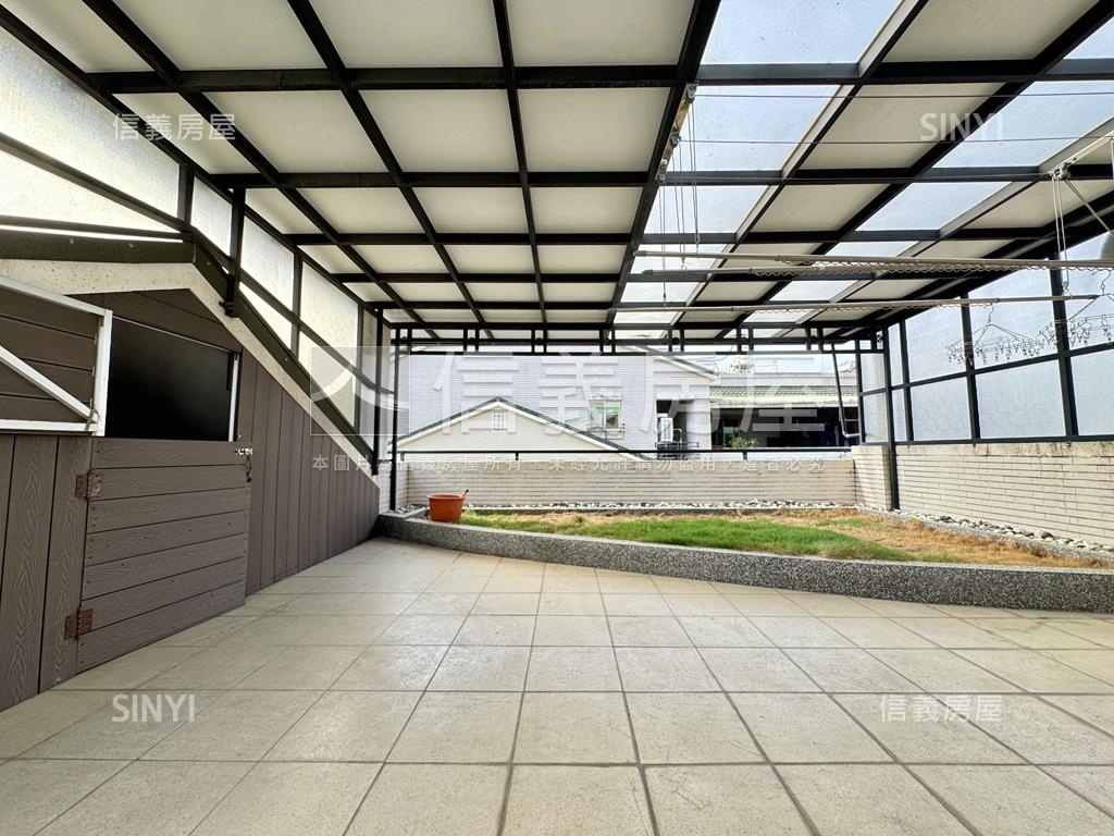 永大市角窗雙併車庫透天房屋室內格局與周邊環境