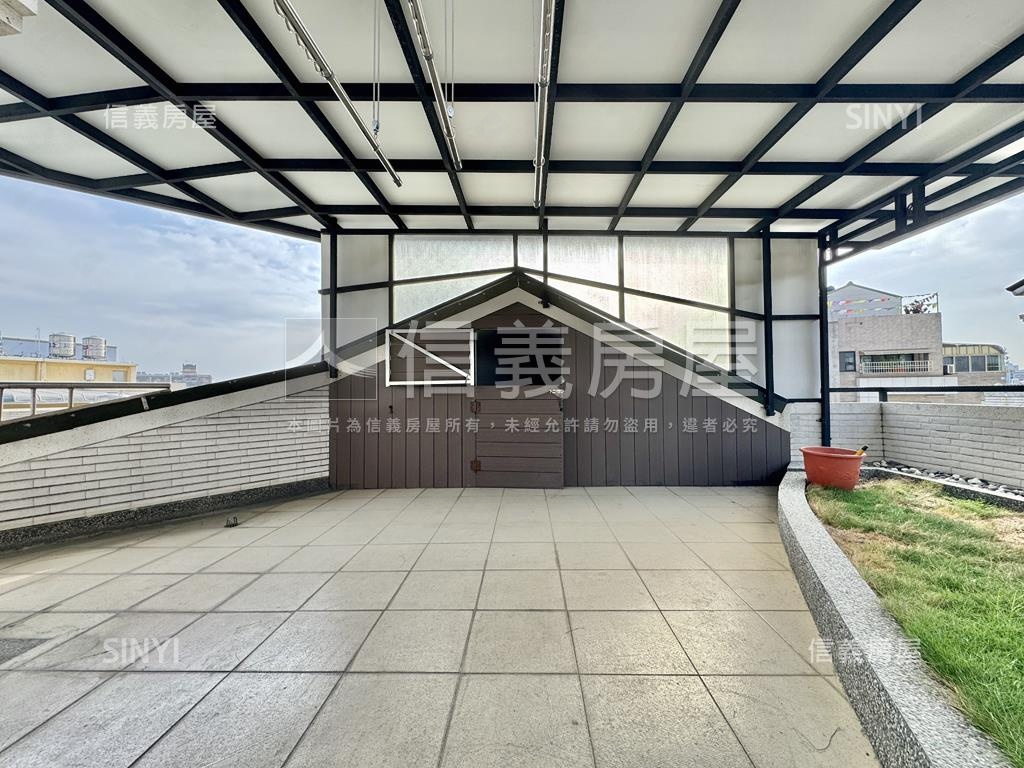 永大市角窗雙併車庫透天房屋室內格局與周邊環境
