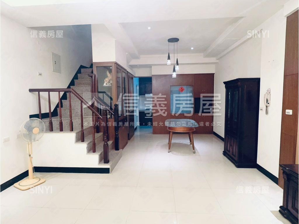 過嶺重劃區４房別墅房屋室內格局與周邊環境