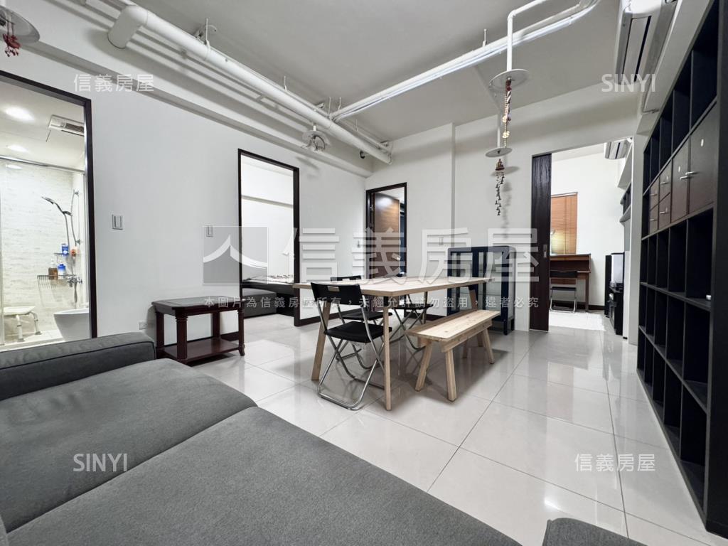 海洋都心２兩房平面車位房屋室內格局與周邊環境