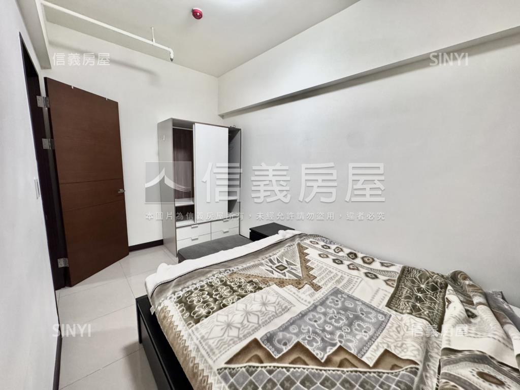 海洋都心２兩房平面車位房屋室內格局與周邊環境