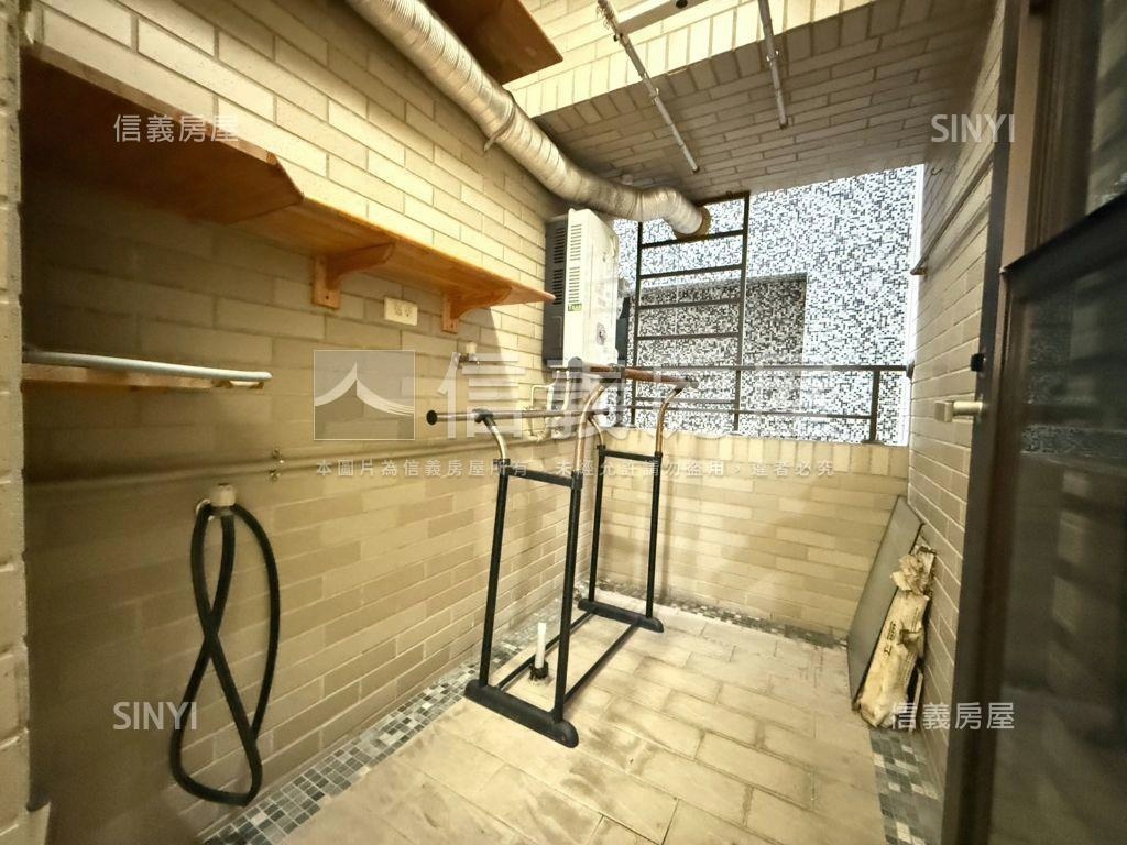 龍騰首席高樓三房平車房屋室內格局與周邊環境