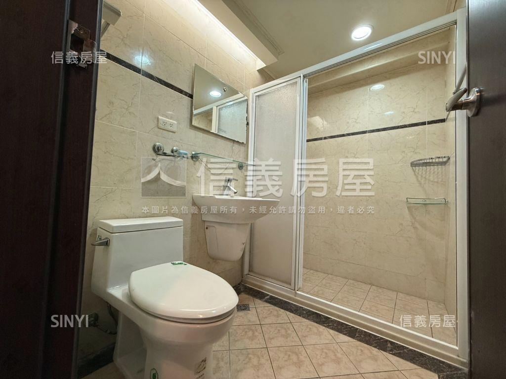 龍騰首席高樓三房平車房屋室內格局與周邊環境