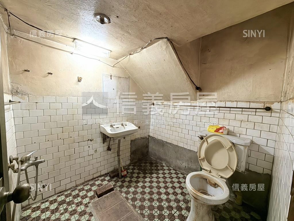 大湳★懷舊低總價透天房屋室內格局與周邊環境