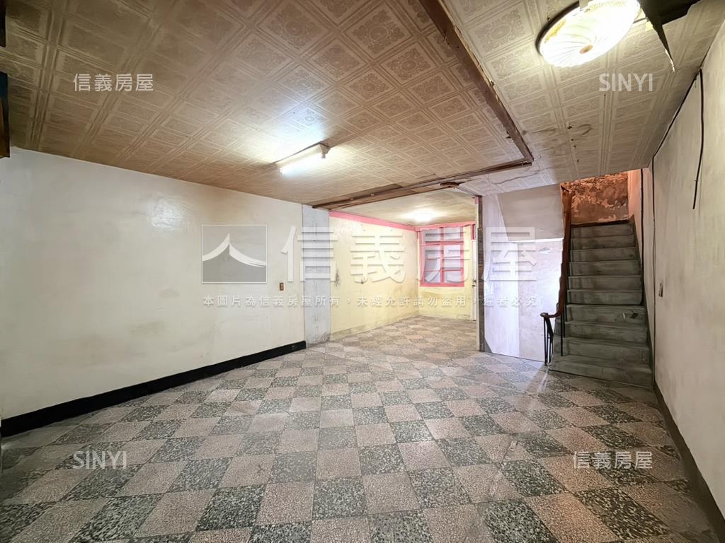 大湳★懷舊低總價透天房屋室內格局與周邊環境