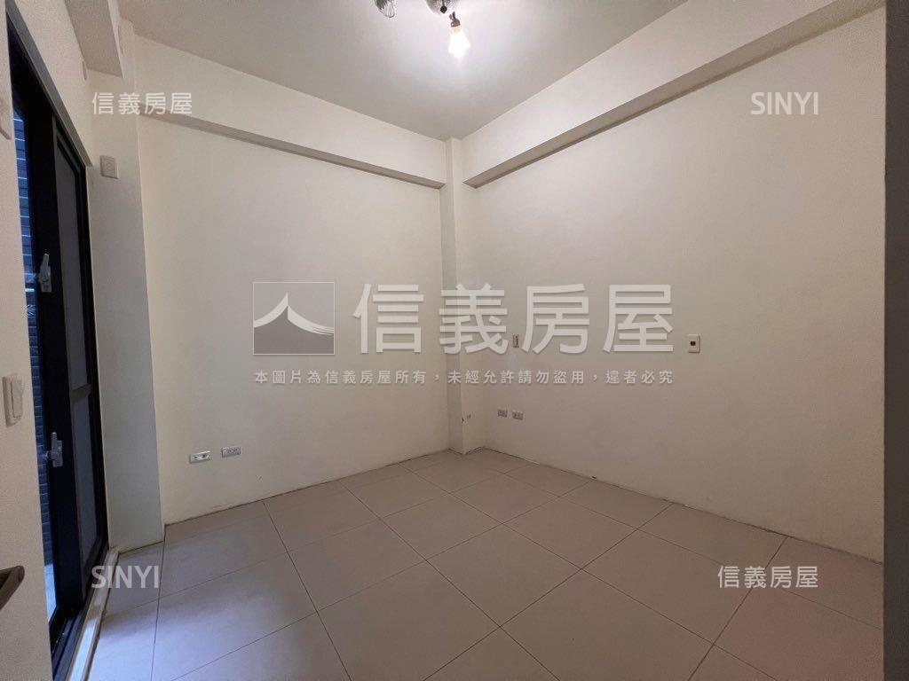 近餐旅學校大地坪店墅房屋室內格局與周邊環境